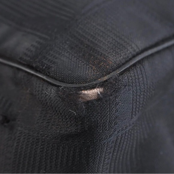 This is an authentic CHANEL New Travel Line Shoulder Tote Bag. - Picture 7 of 11